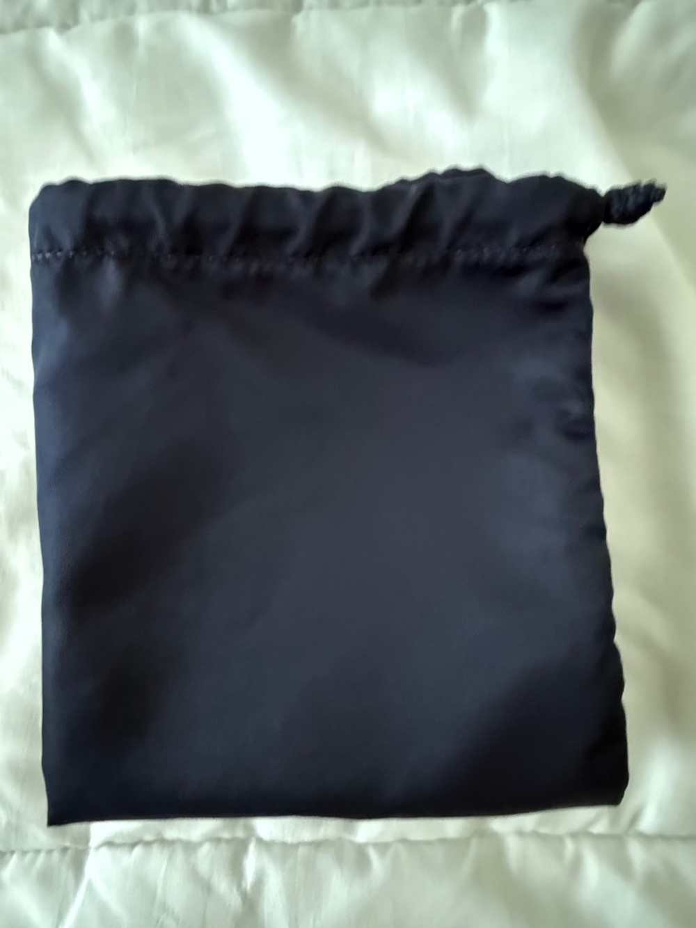 Lululemon Drawstring Bag - Picture 3 of 4
